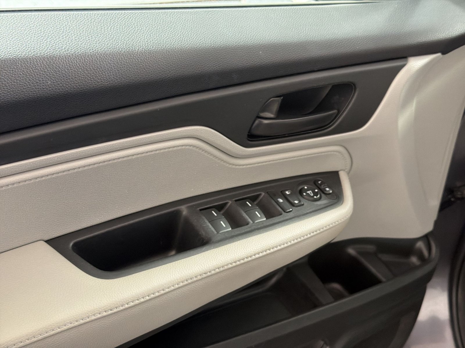Used 2020 Honda Odyssey EX image 7
