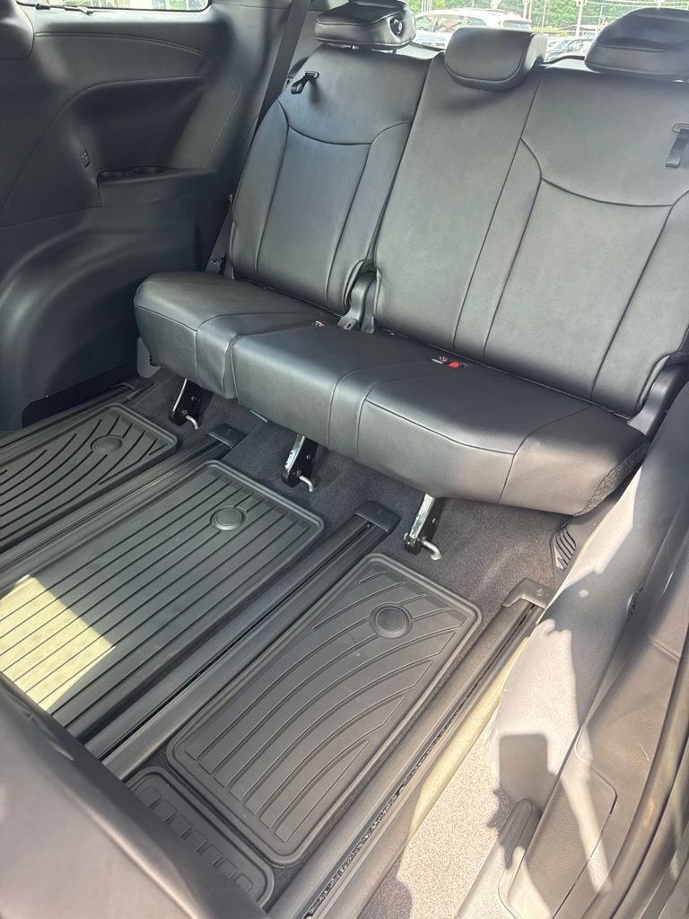 New 2026 Toyota Sienna Limited FWD image 13