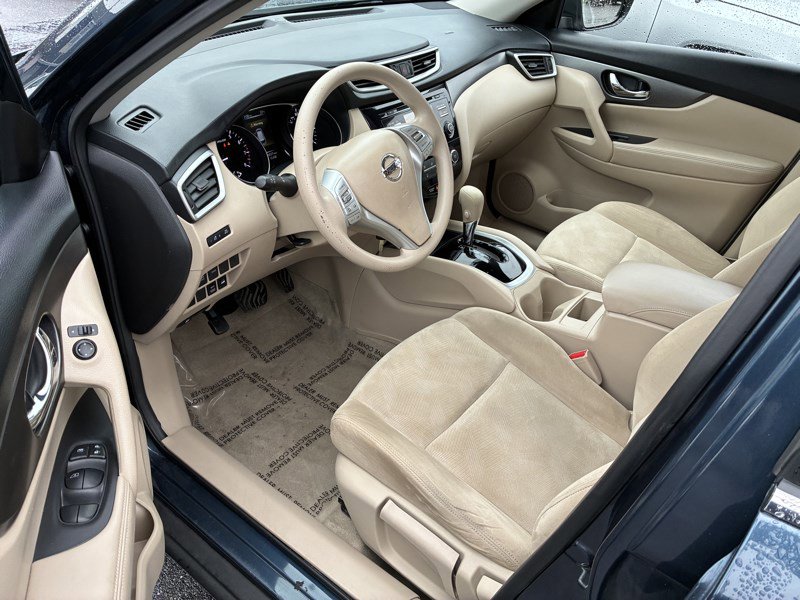 Used 2015 Nissan Rogue S image 7