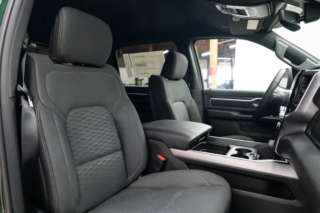 New 2026 RAM 1500 Big Horn AWD/4WD image 28