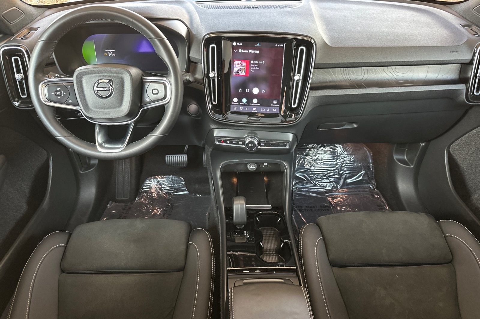 Certified 2023 Volvo C40 P8 Recharge Ultimate w/ Protection Package Premier AWD/4WD image 15