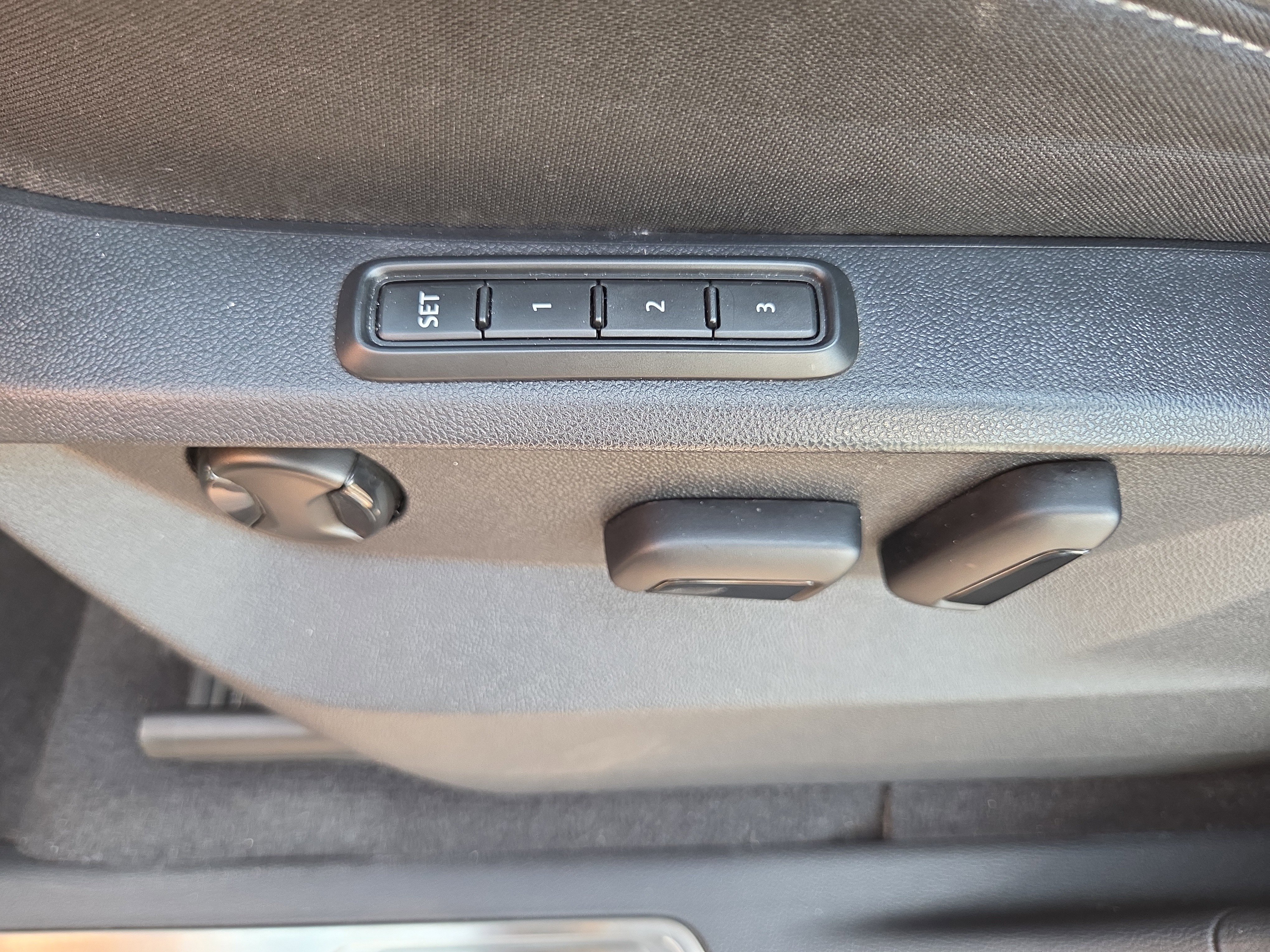 Used 2019 Volkswagen Atlas SEL image 33