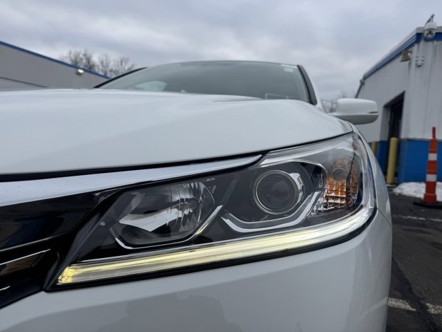 Used 2016 Honda Accord EX-L image 9