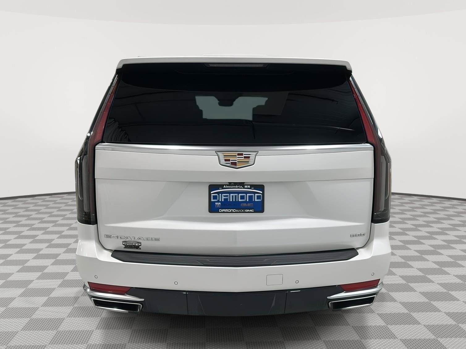 Used 2024 Cadillac Escalade ESV Premium Luxury w/ Performance Package AWD/4WD image 3