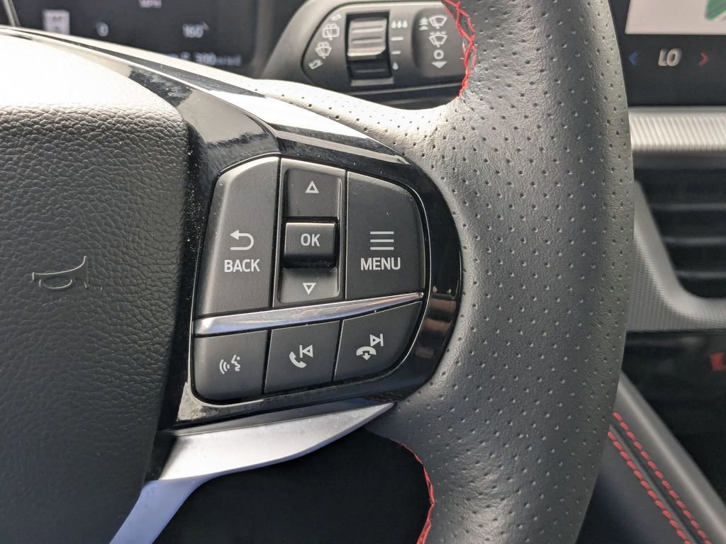 Used 2025 Ford Explorer ST-Line w/ ST-Line Street Pack image 17