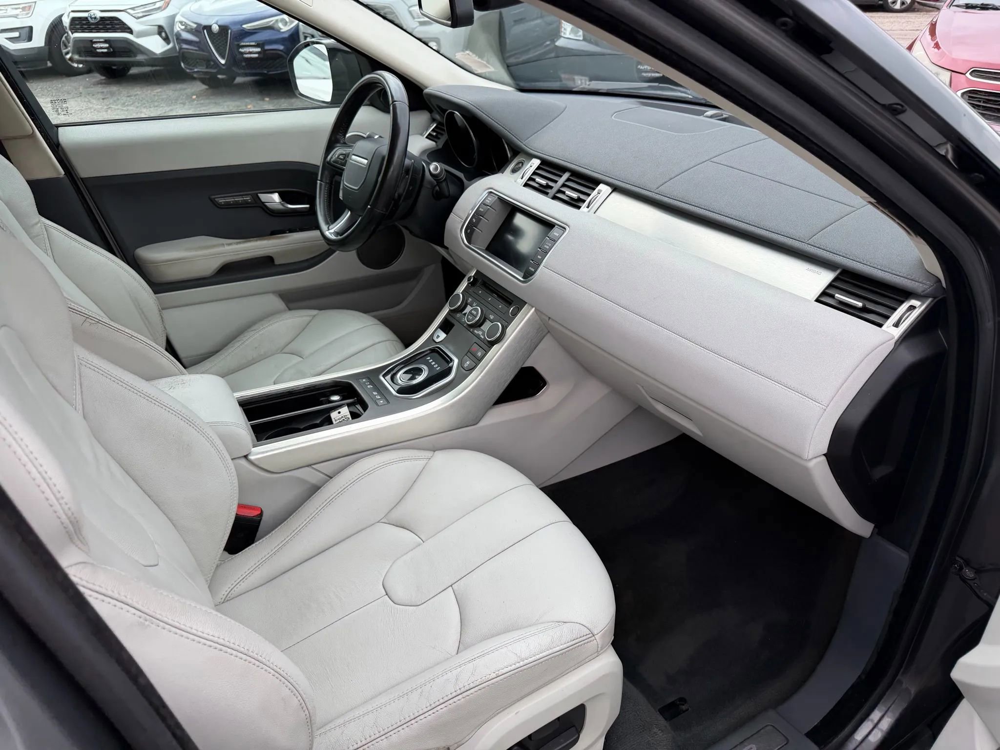 Used 2015 Land Rover Range Rover Evoque Pure Plus AWD/4WD image 5