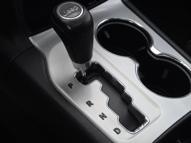 Used 2011 Jeep Grand Cherokee 70th Anniversary AWD/4WD image 19