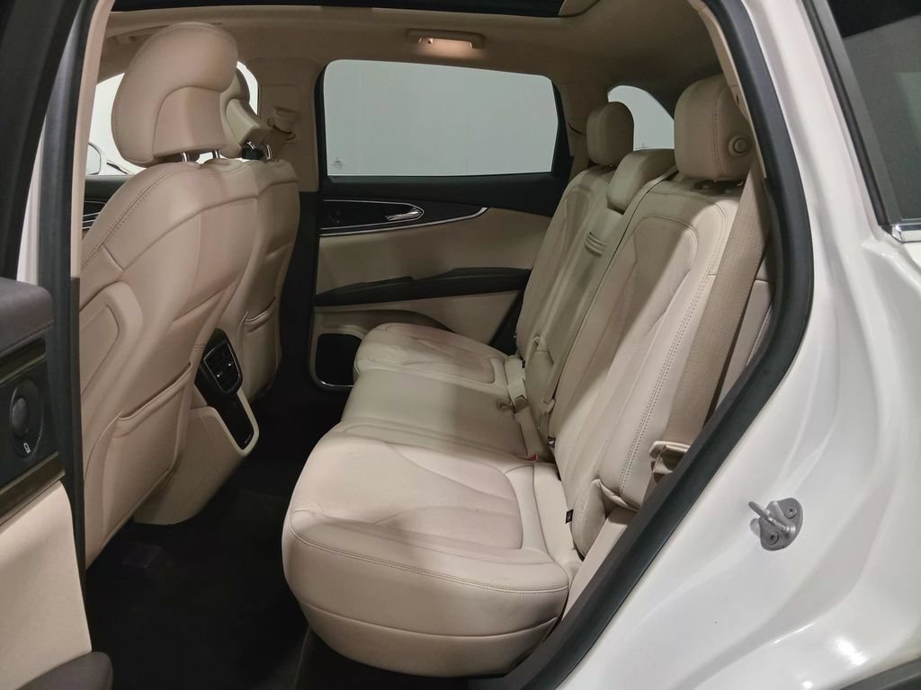 Used 2019 Lincoln Nautilus Reserve AWD/4WD image 14