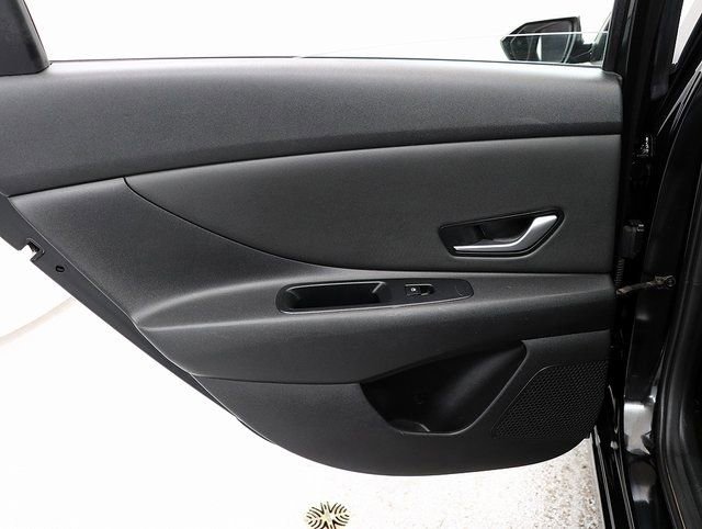 Used 2022 Hyundai Elantra SEL w/ Convenience Package image 24