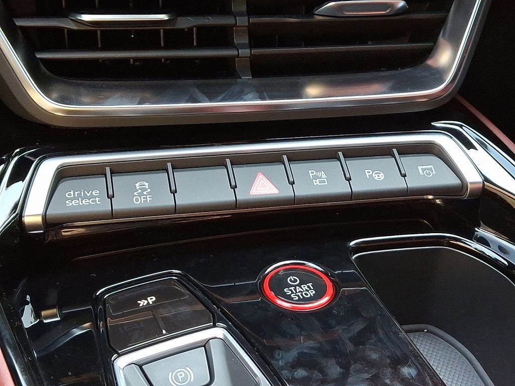 Certified 2022 Audi RS e-tron GT w/ Carbon Performance Package image 26