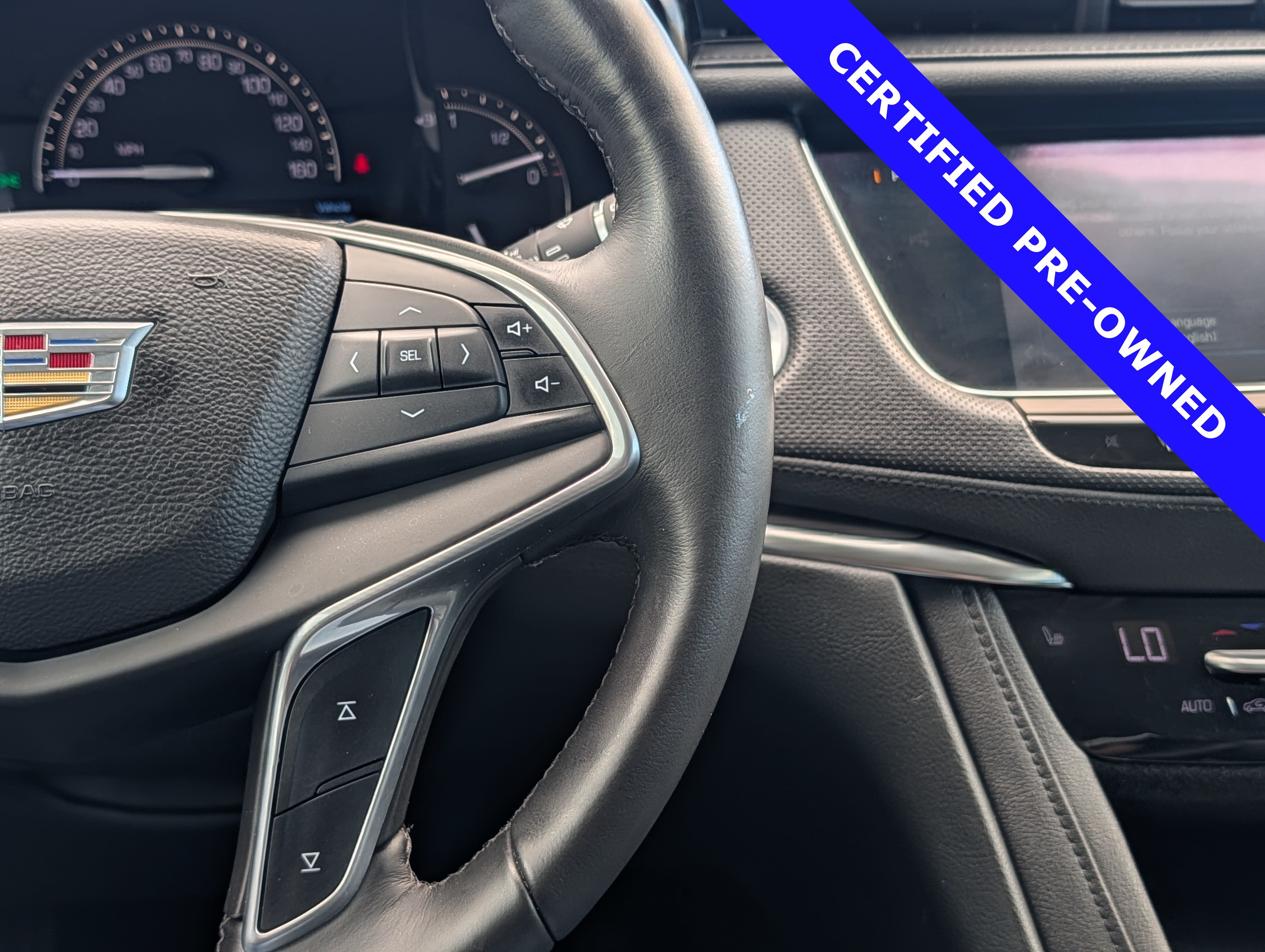 Used 2017 Cadillac XT5 Luxury w/ Driver Awareness Package FWD image 27