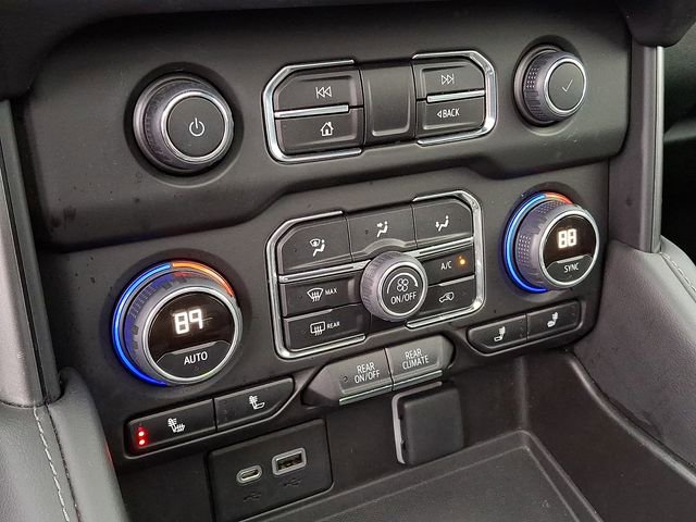 Used 2022 Chevrolet Tahoe LT w/ Luxury Package image 14