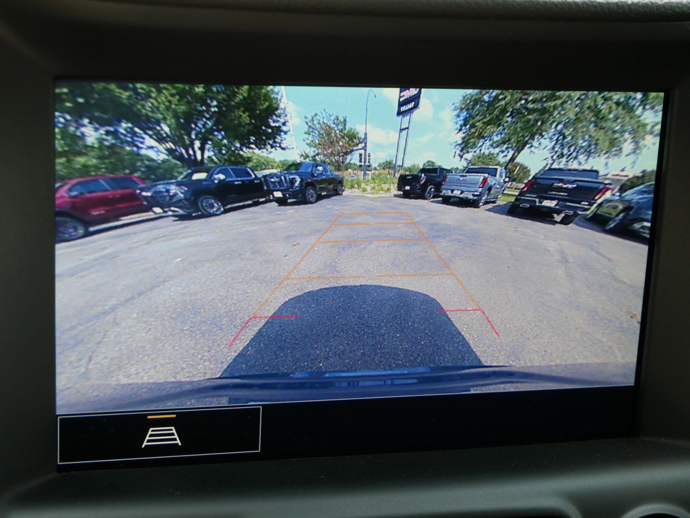 Used 2024 GMC Terrain SLT w/ Infotainment Package II image 26