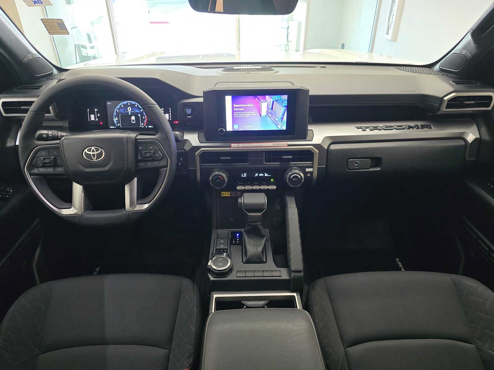 Certified 2025 Toyota Tacoma SR5 AWD/4WD image 10