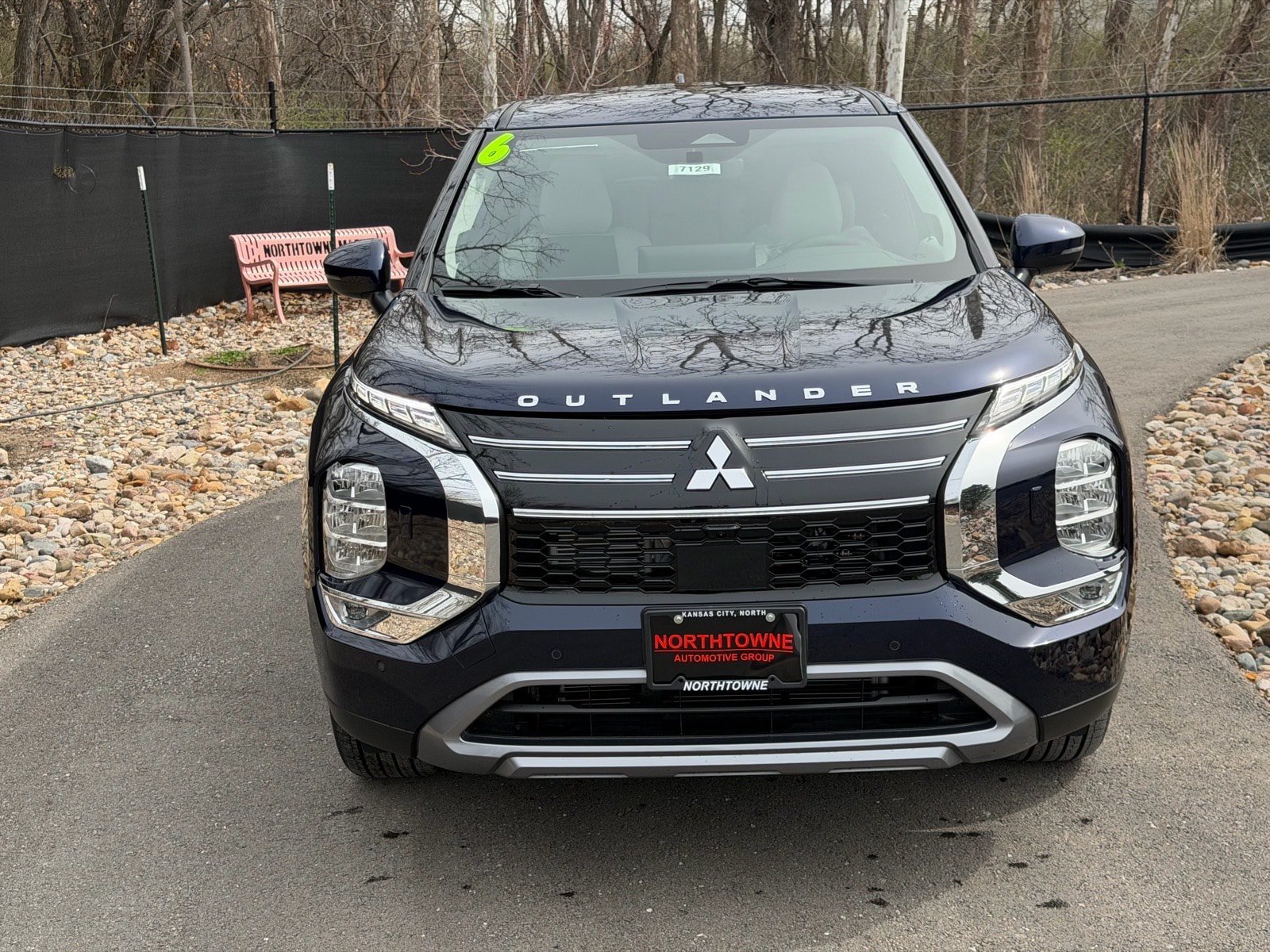 New 2026 Mitsubishi Outlander SE AWD/4WD image 8