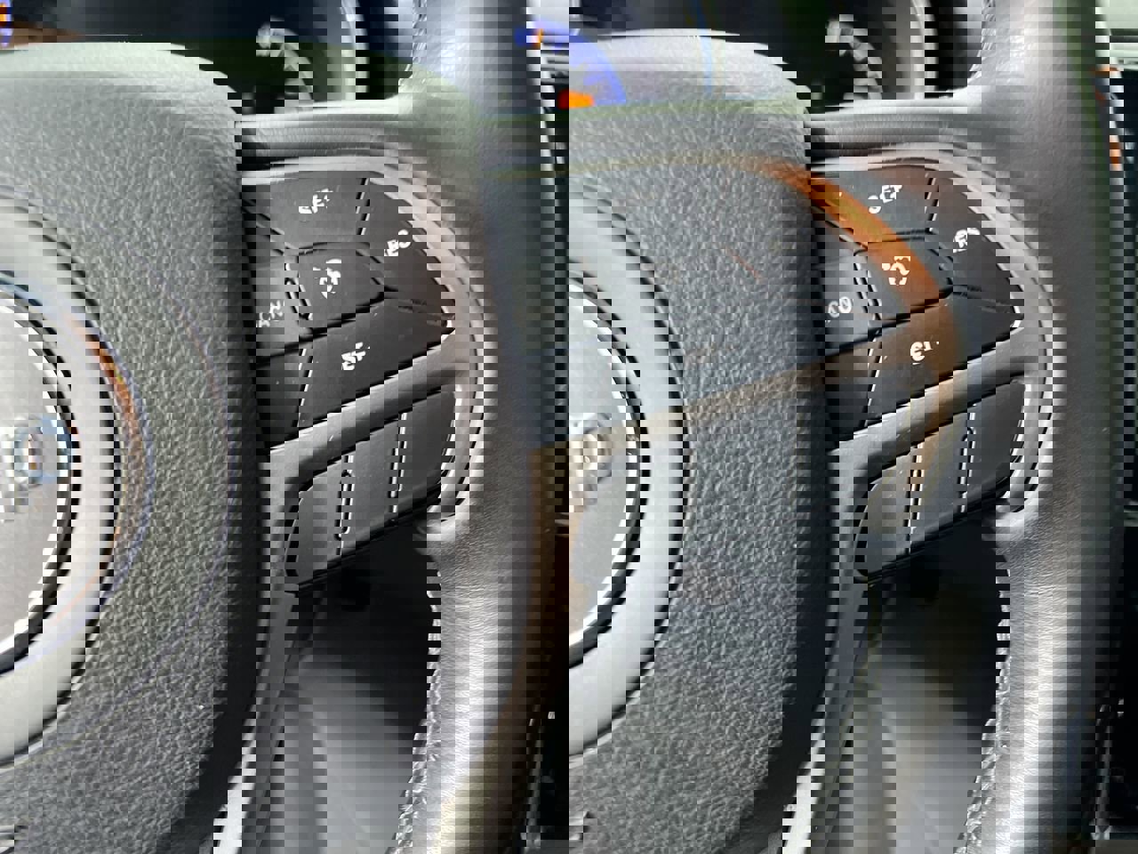 Used 2020 Jeep Grand Cherokee Overland image 17