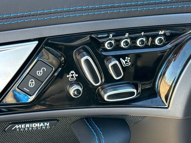 Used 2017 Jaguar F-TYPE S image 19
