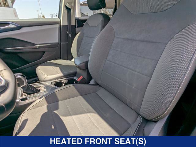 Certified 2022 Volkswagen Taos SE FWD image 19