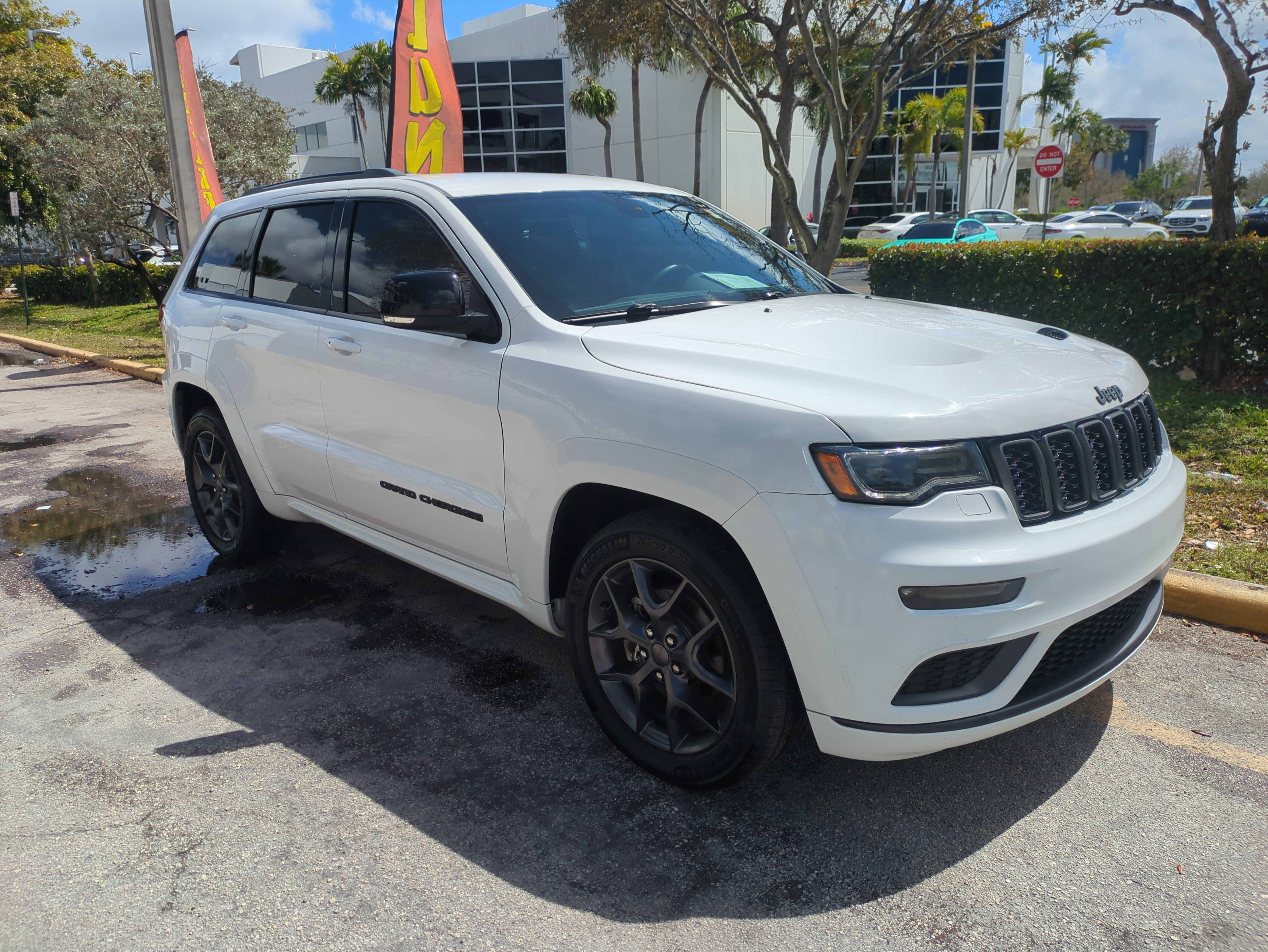 Used 2019 Jeep Grand Cherokee Limited X image 2