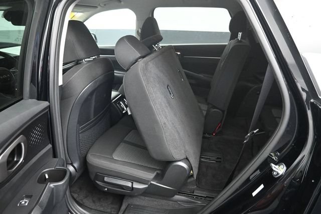 Used 2024 Kia Sorento LX FWD image 27