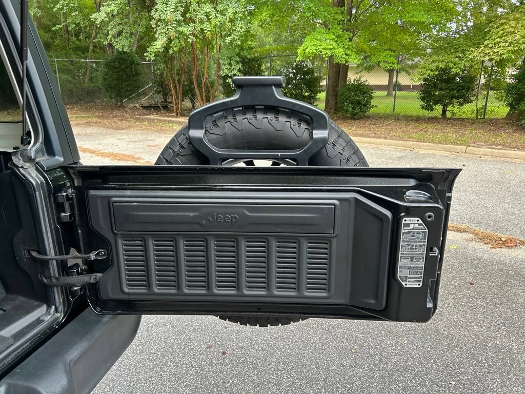 Used 2024 Jeep Wrangler Unlimited Sport AWD/4WD image 30