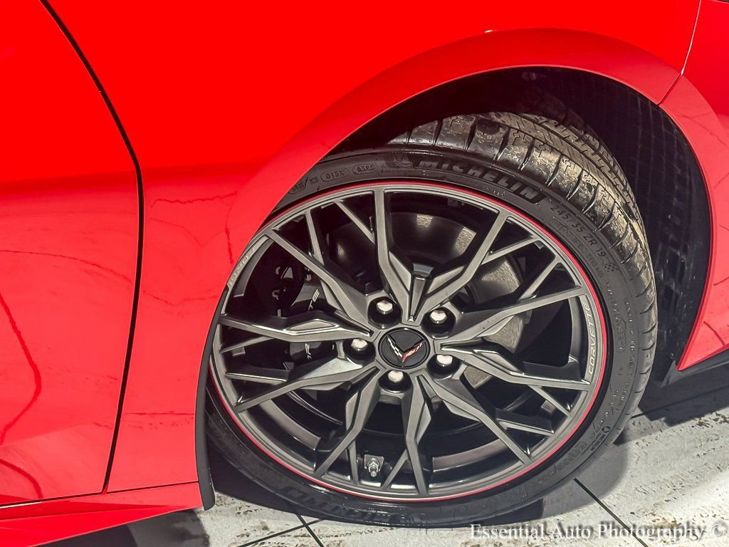 Used 2025 Chevrolet Corvette Stingray Preferred Cpe w/ 2LT image 13