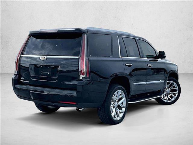 Used 2020 Cadillac Escalade Luxury AWD/4WD image 2