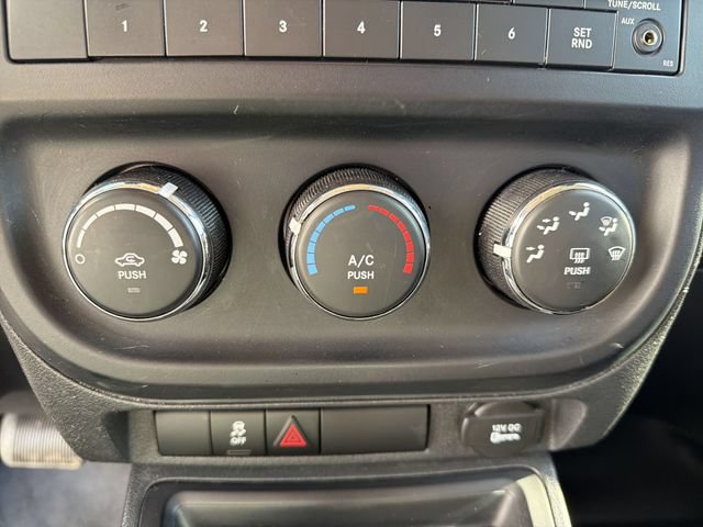 Used 2016 Jeep Patriot Sport w/ Power Value Group AWD/4WD image 19