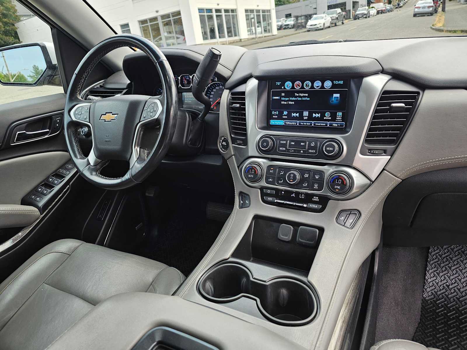 Used 2020 Chevrolet Suburban LT AWD/4WD image 22