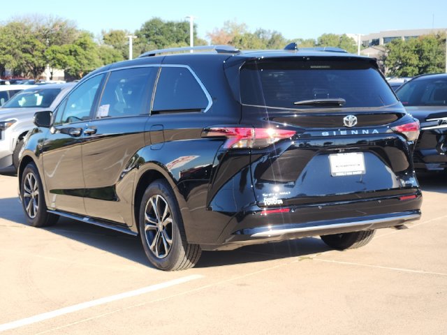 New 2026 Toyota Sienna Platinum AWD/4WD image 3