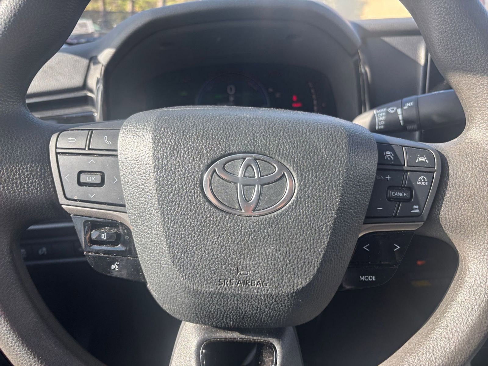 Used 2025 Toyota Camry LE image 25