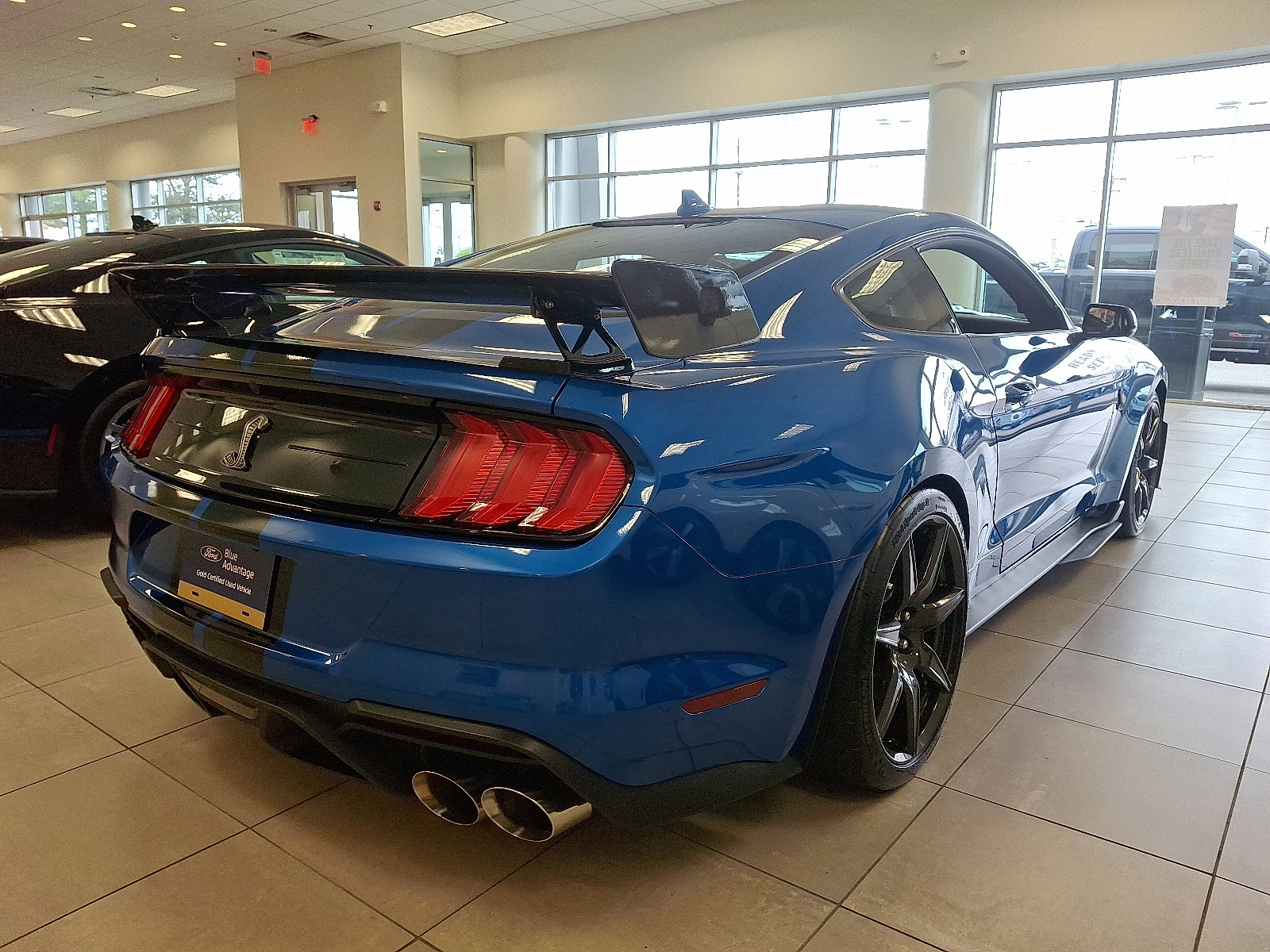 Certified 2021 Ford Mustang Shelby GT500 w/ Carbon Fiber Track Pack image 10