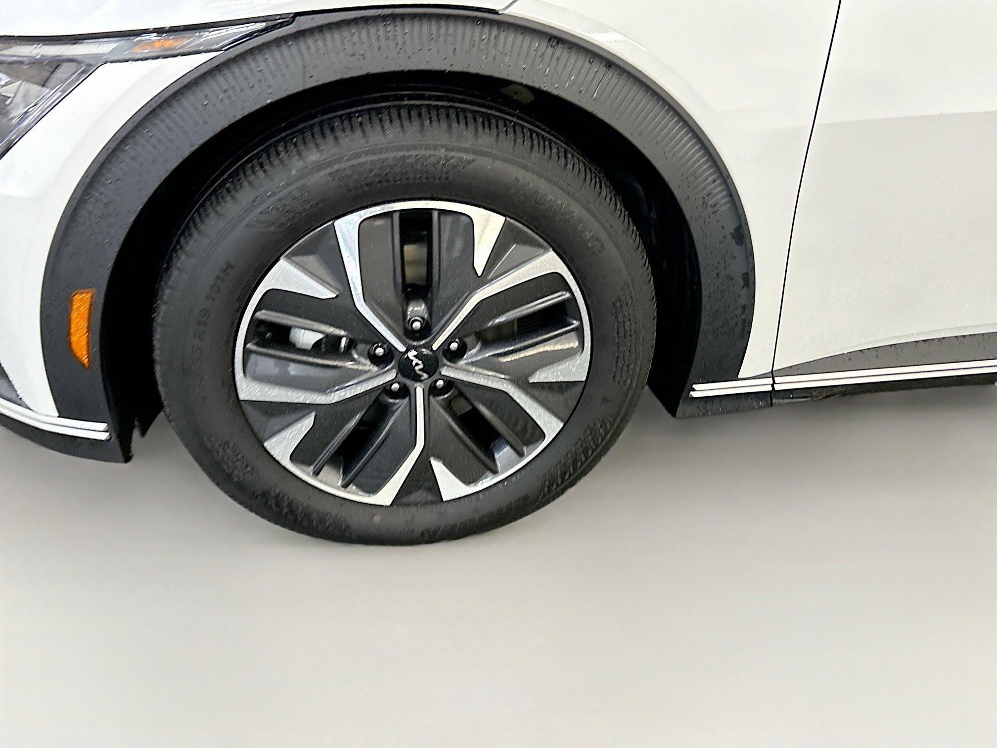 Used 2024 Kia EV6 Light AWD/4WD image 11