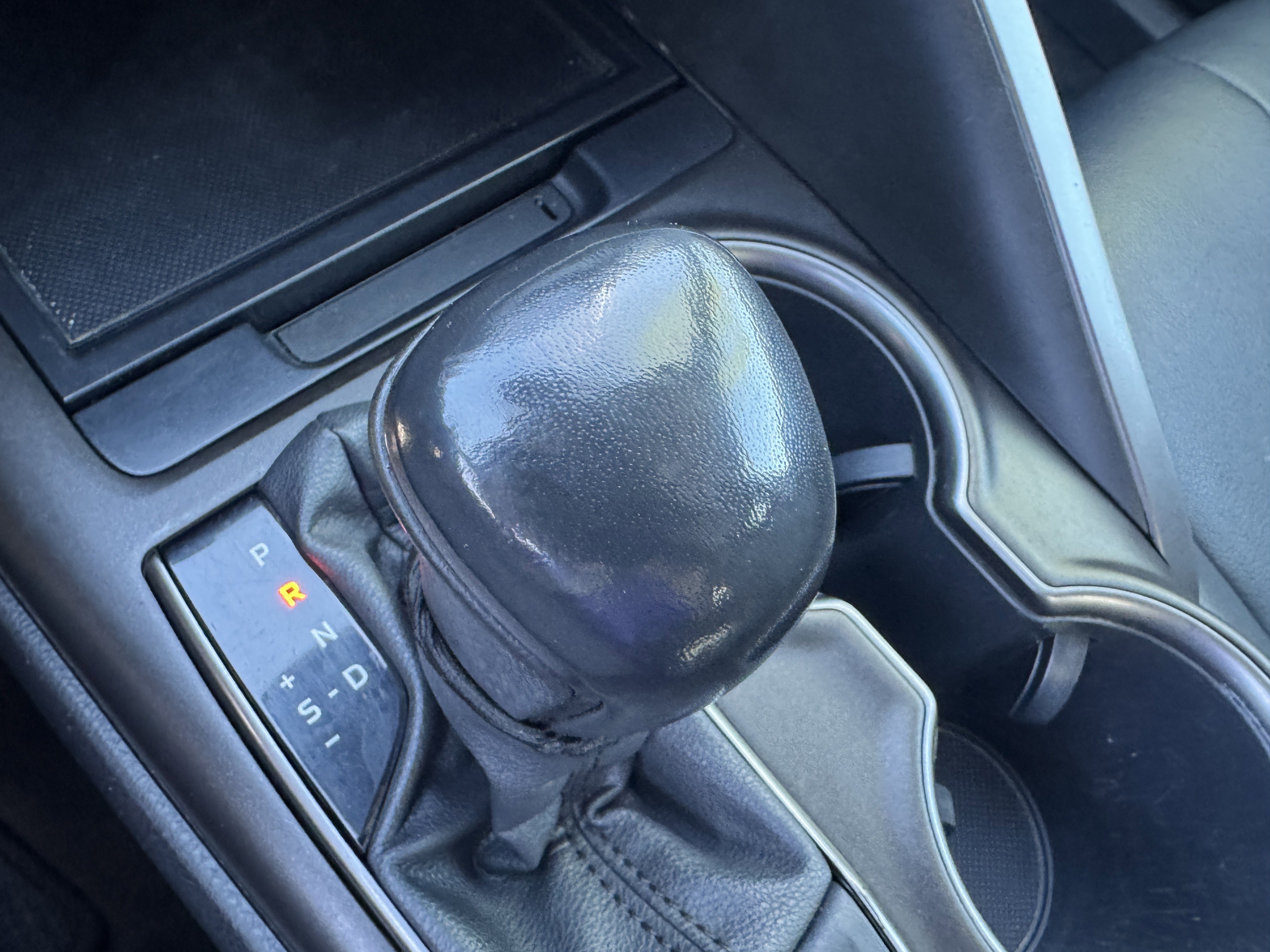 Used 2021 Toyota Camry SE FWD image 36
