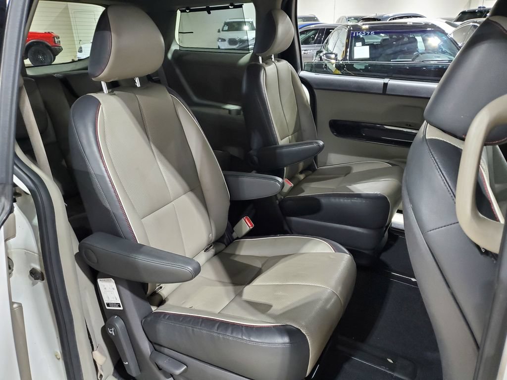 Used 2016 Kia Sedona SX FWD image 18