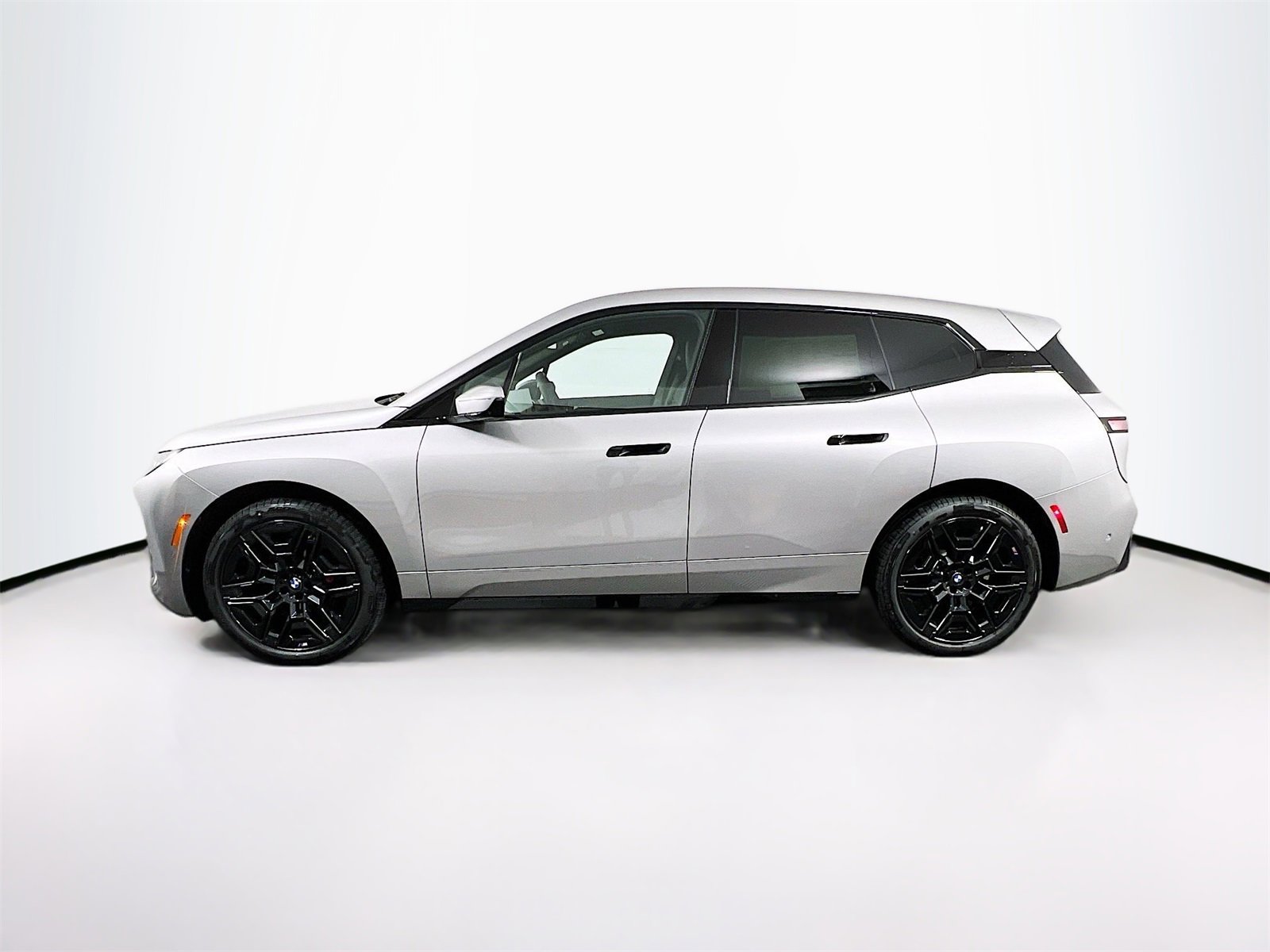 New 2026 BMW iX xDrive60 w/ M Sport Package image 4