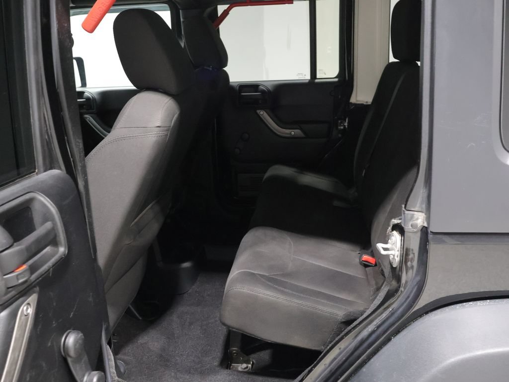 Used 2015 Jeep Wrangler Unlimited Sport AWD/4WD image 17