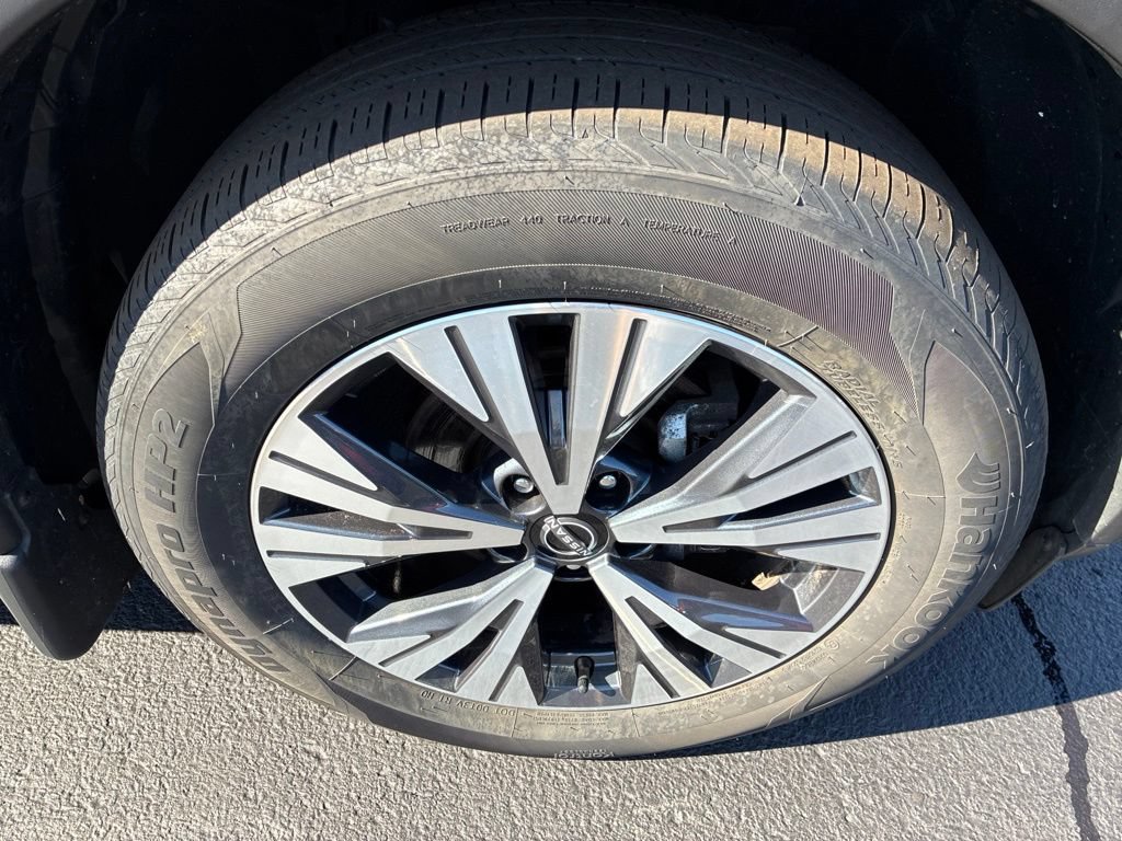 Certified 2023 Nissan Rogue SV w/ SV Premium B Package AWD/4WD image 9