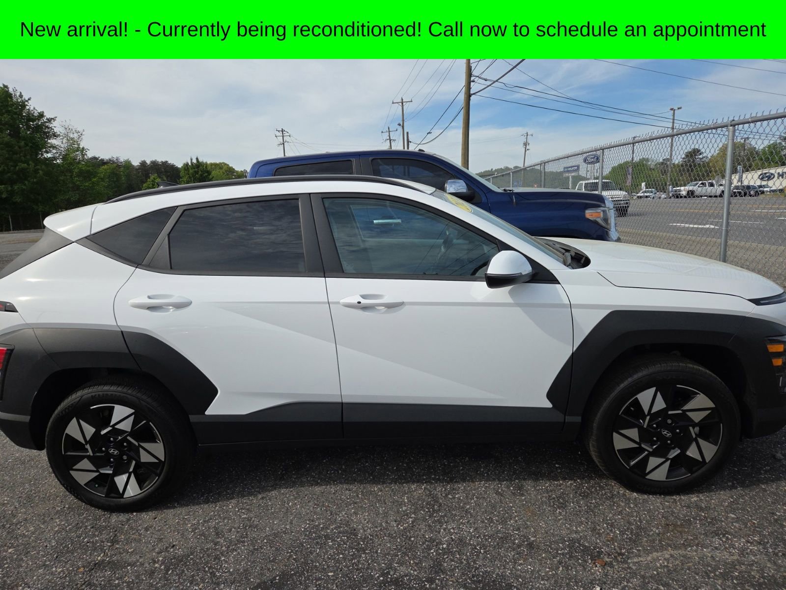 Used 2024 Hyundai Kona SEL image 3