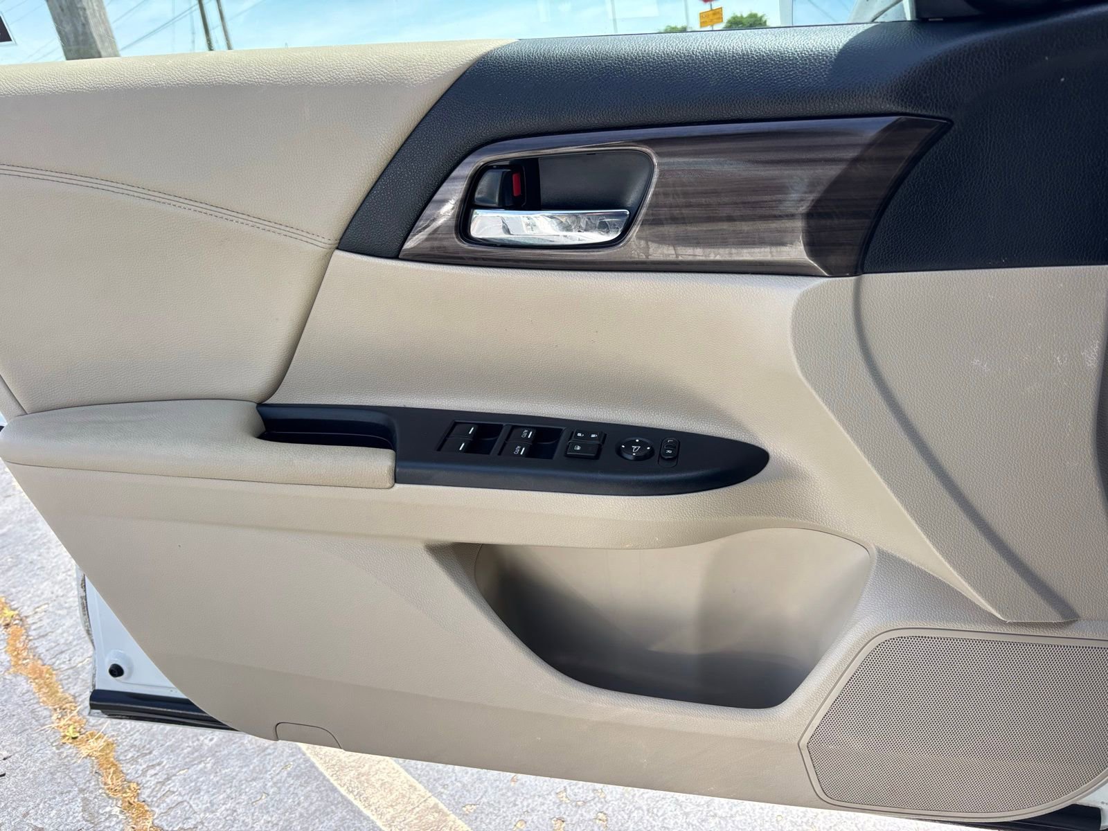 Used 2017 Honda Accord EX image 14