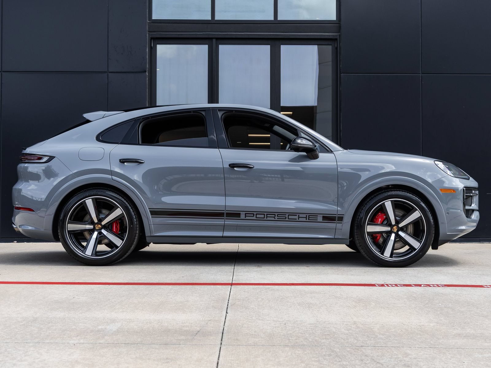 New 2026 Porsche Cayenne S AWD/4WD image 12