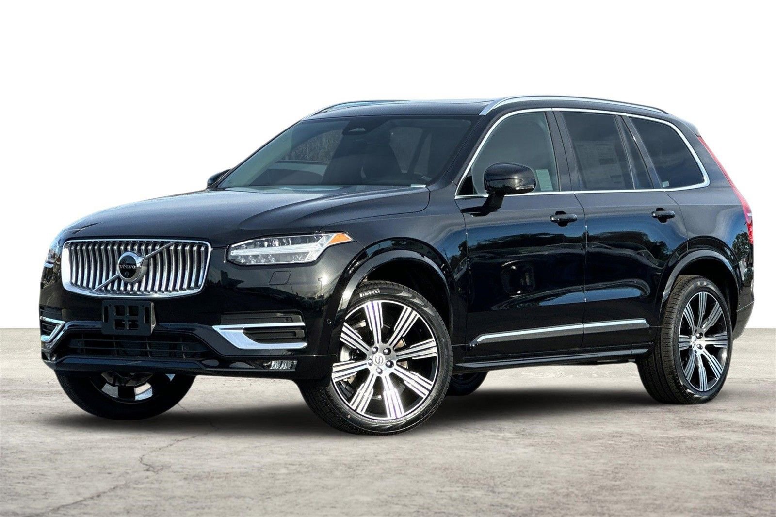 Certified 2025 Volvo XC90 B6 Plus w/ Protection Package Premier AWD/4WD image 2