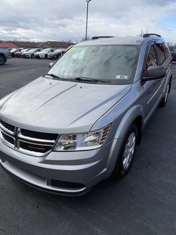 Used 2017 Dodge Journey SE AWD/4WD image 2