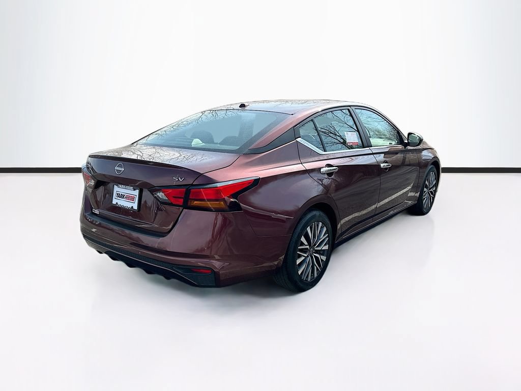 Certified 2024 Nissan Altima 2.5 SV FWD image 11