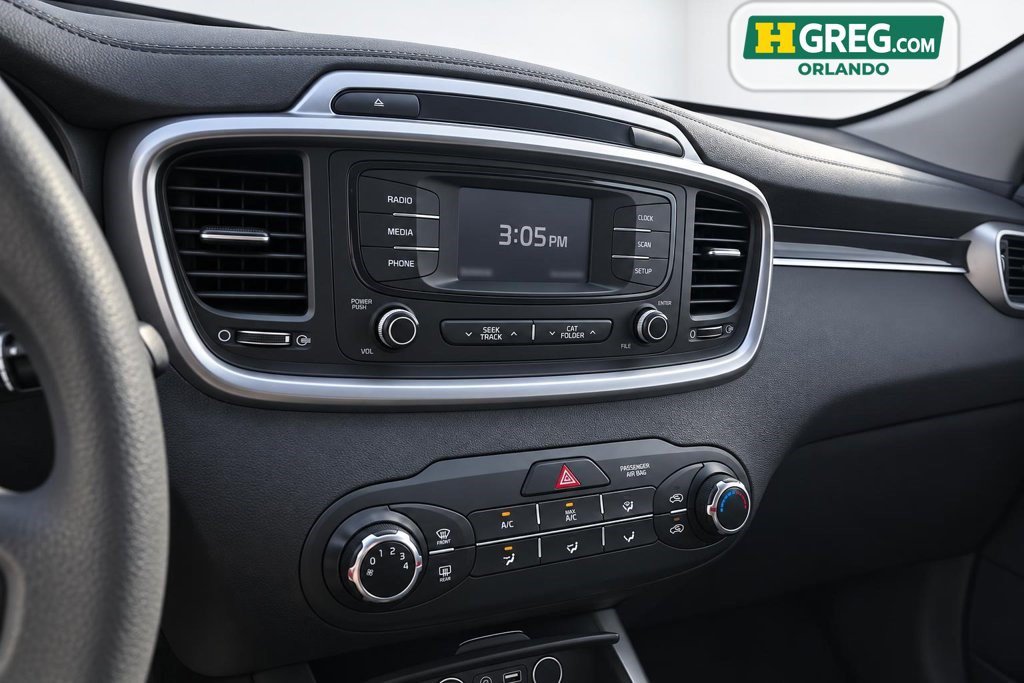 Used 2017 Kia Sorento AWD image 14