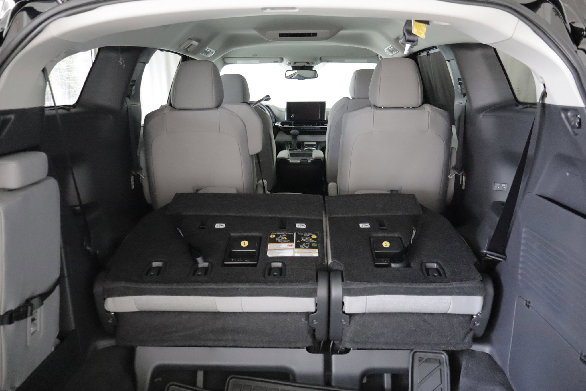 Used 2026 Toyota Sienna LE image 20