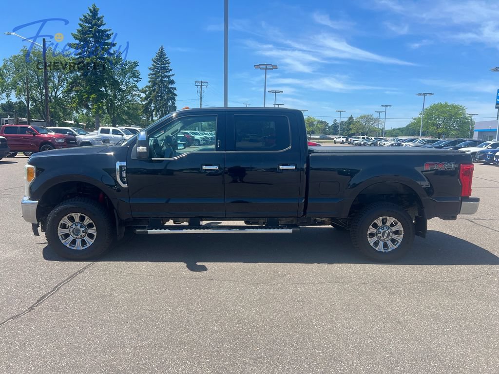 Used 2017 Ford F250 XLT w/ XLT Premium Package AWD/4WD image 3