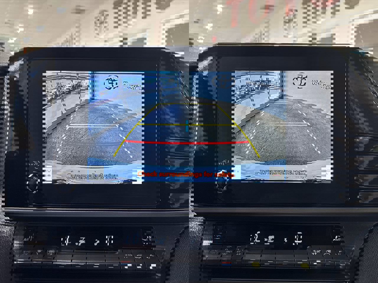 Used 2025 Toyota Camry LE image 18