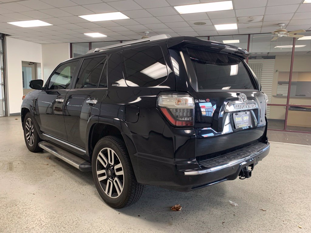 Used 2023 Toyota 4Runner Limited RWD image 3