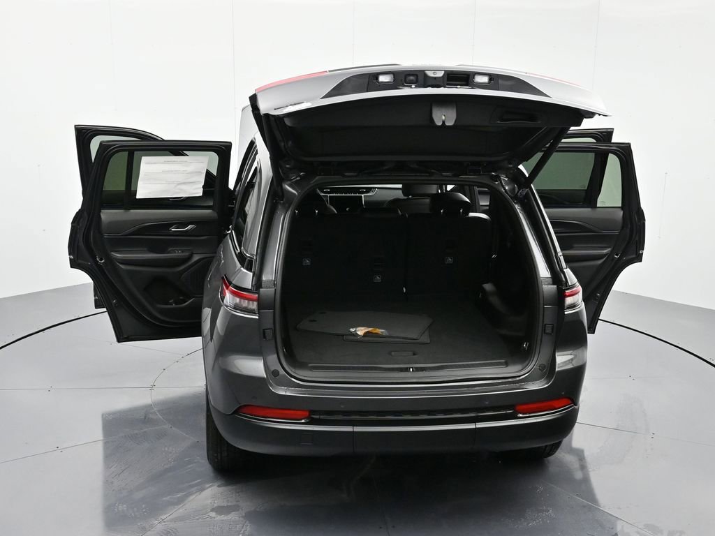 New 2025 Jeep Grand Cherokee Altitude image 47